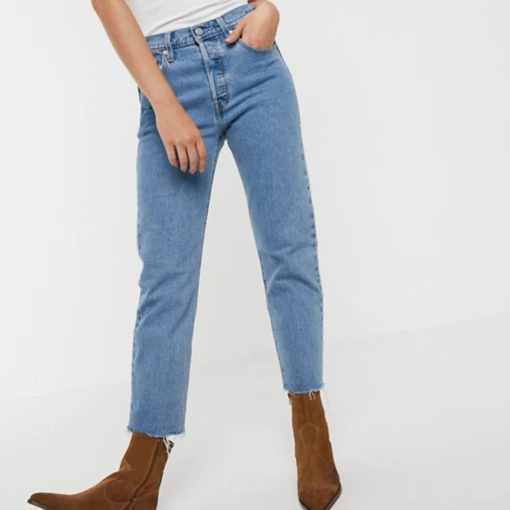 Levi’s 501 crop ankle